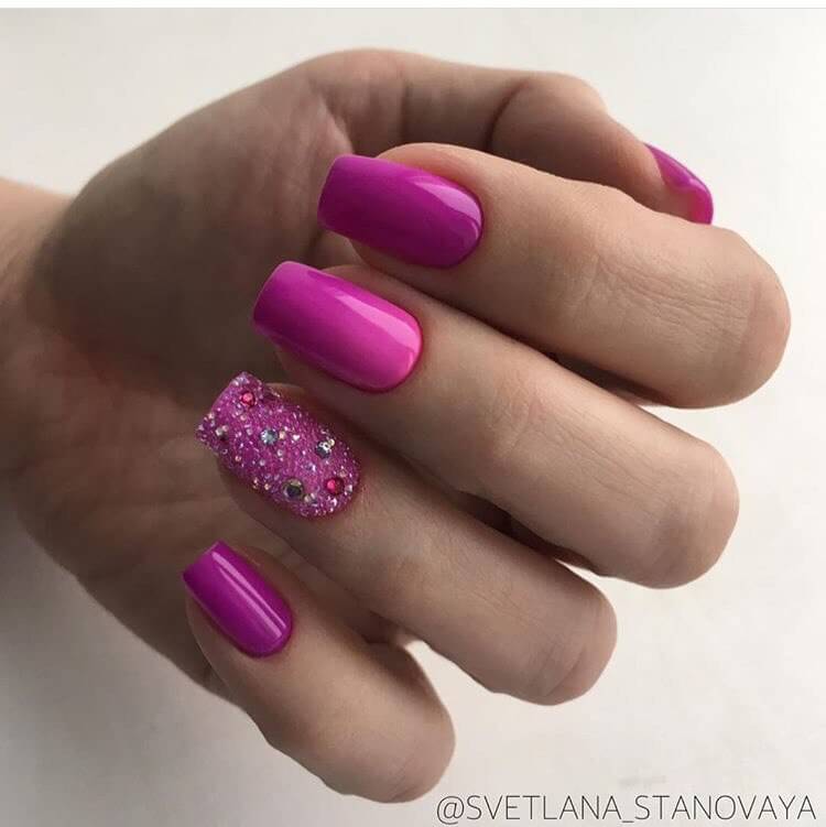 дизайн ногтей розовый с блестками